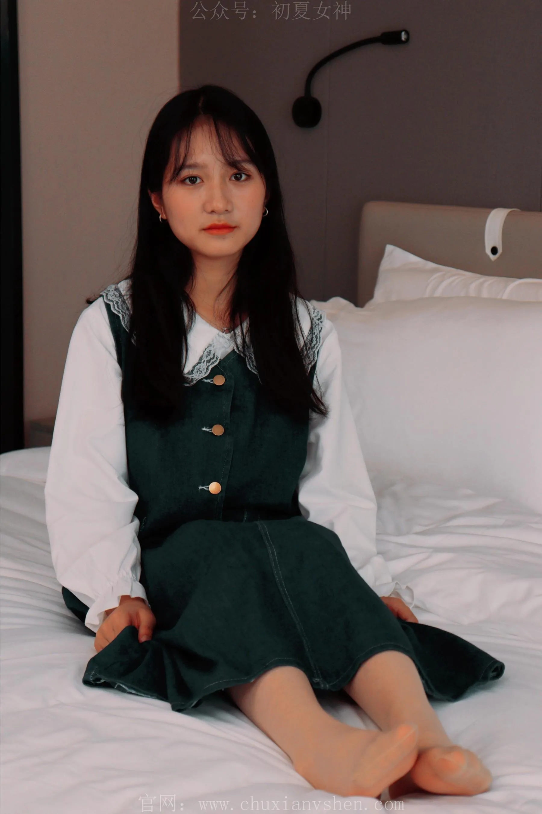 初夏女神 NO.016 沙沙牛仔M码长裙搭小黑皮鞋 [112P]插图9